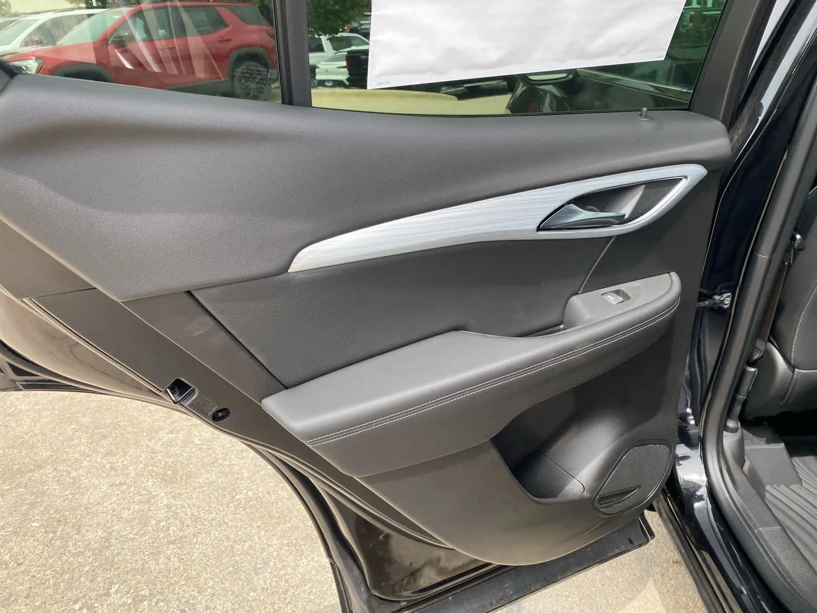 New 2026 Ebony Twilight Metallic Buick Avenir image 19