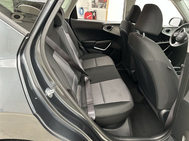 2024 Kia Soul LX - Photo 17