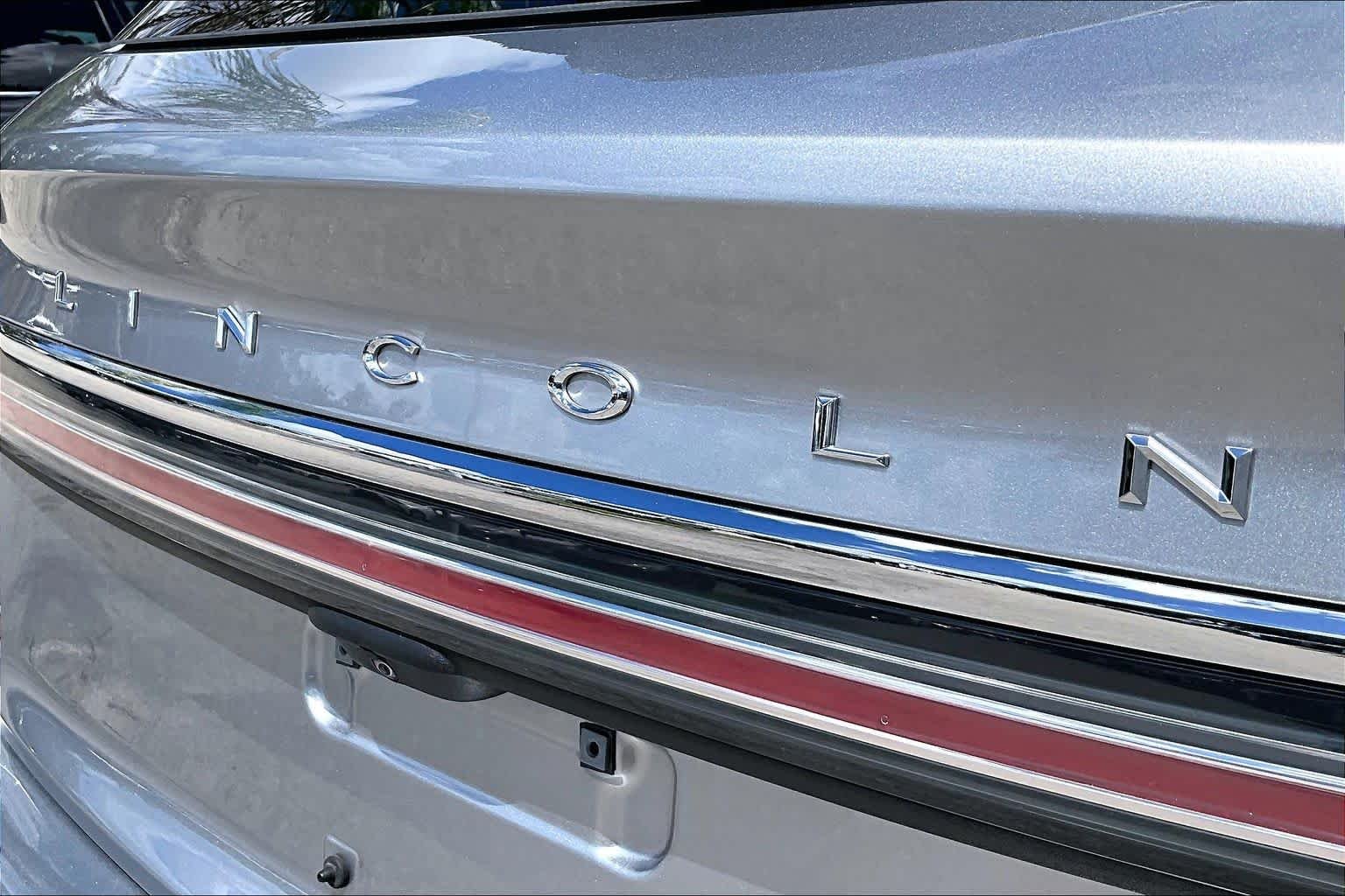 Used 2020 Silver Radiance Lincoln Reserve image 30