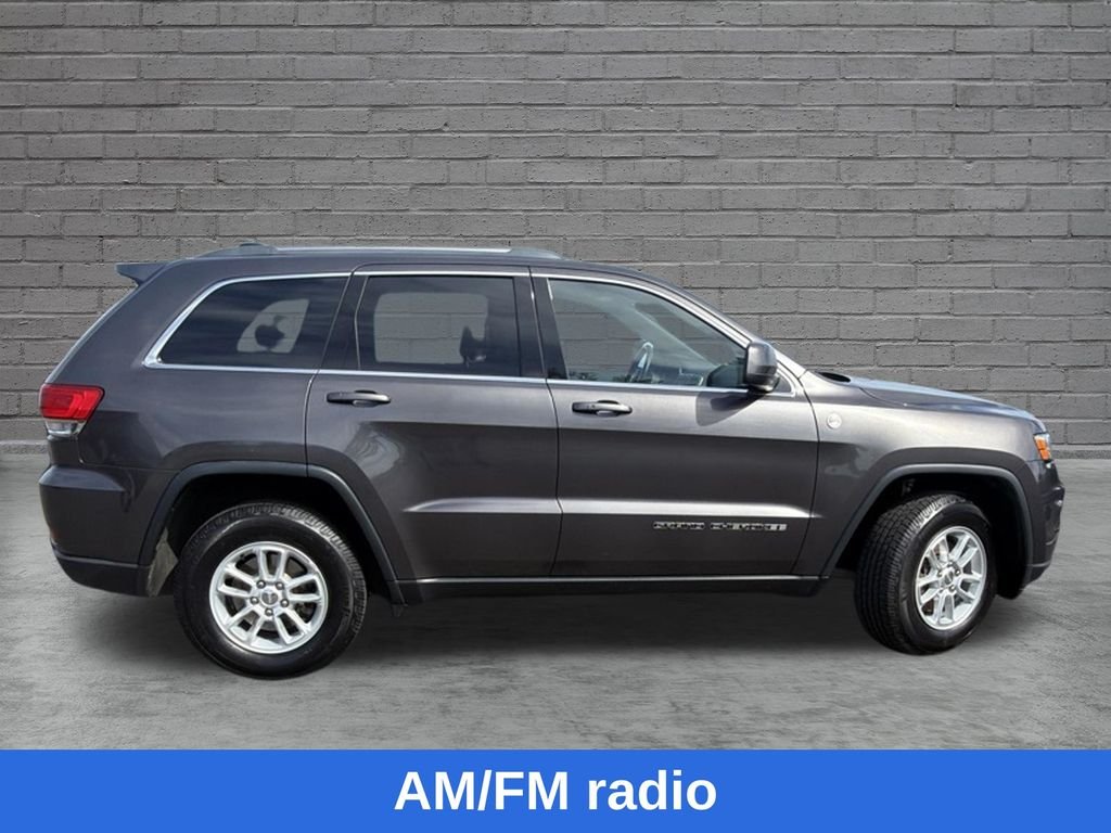 Used 2019 Gray Jeep Laredo E image 10