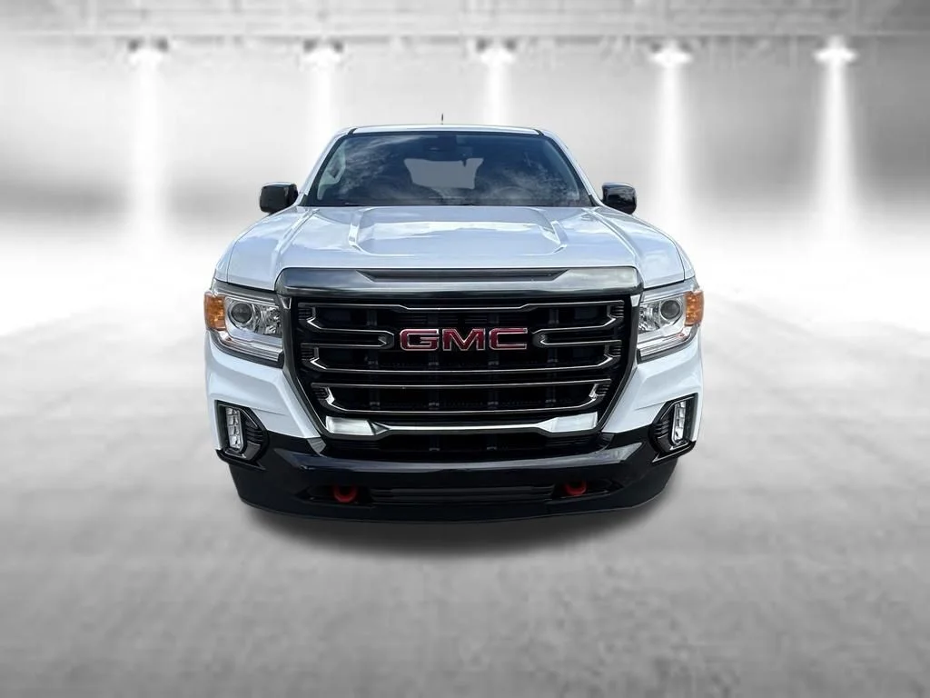 Used 2021 Summit White GMC AT4 w/Leather image 10