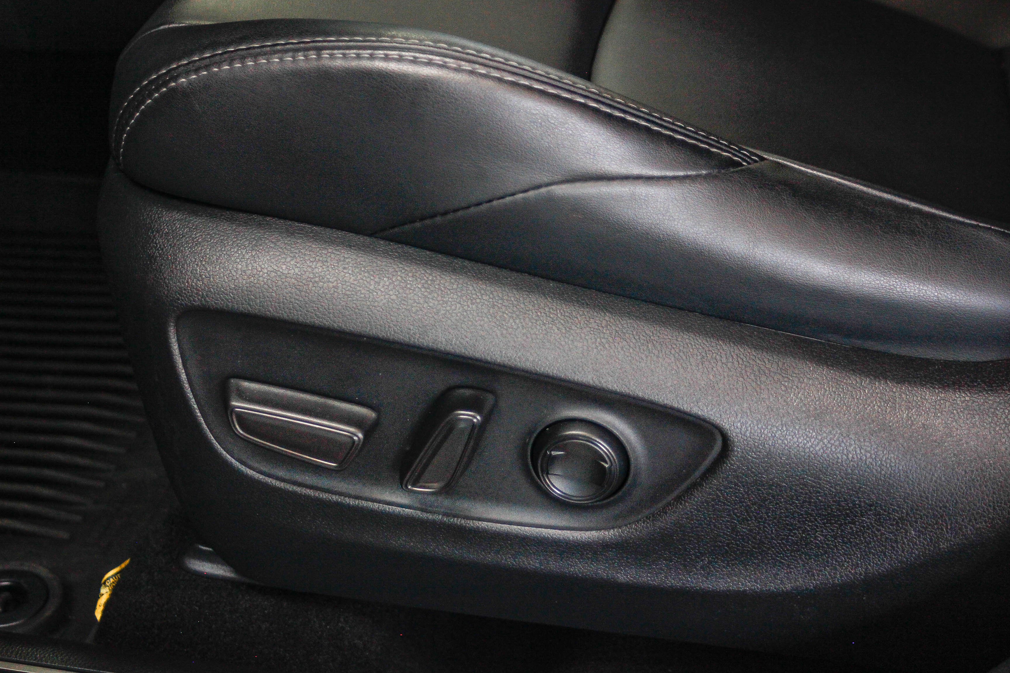 2024 Toyota Venza Nightshade - Photo 22