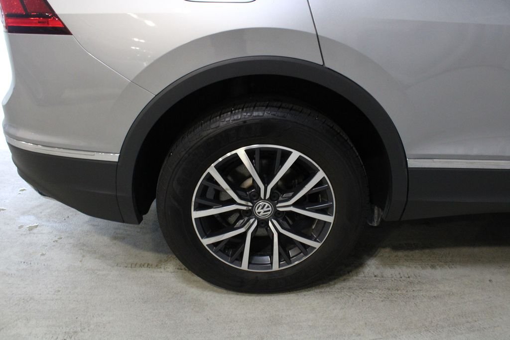 Used 2020 Pyrite Silver Metallic Volkswagen 2.0T SE image 26