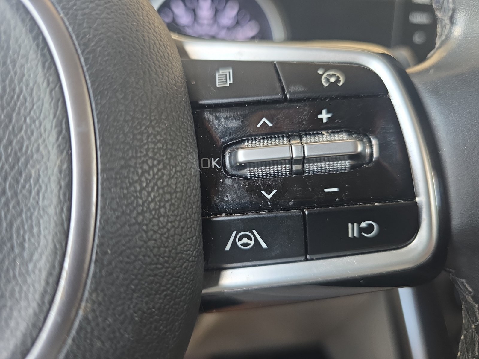 Used 2022 Aurora Black Kia LXS image 19