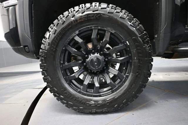Used 2024 Black GMC AT4 image 20
