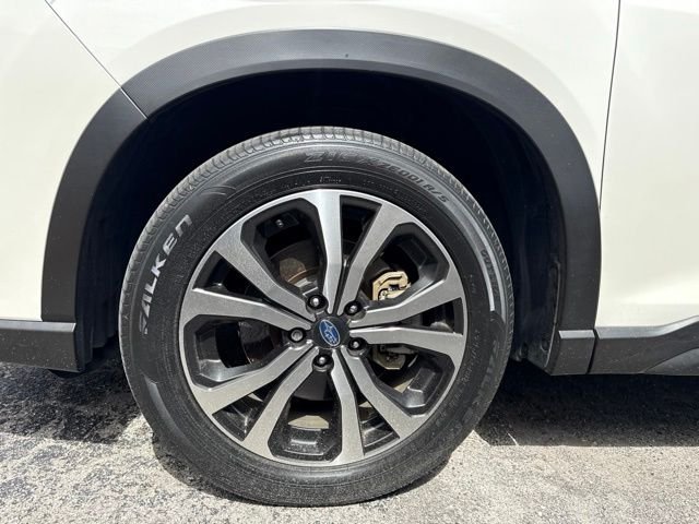 Used 2022 White Subaru Limited image 12