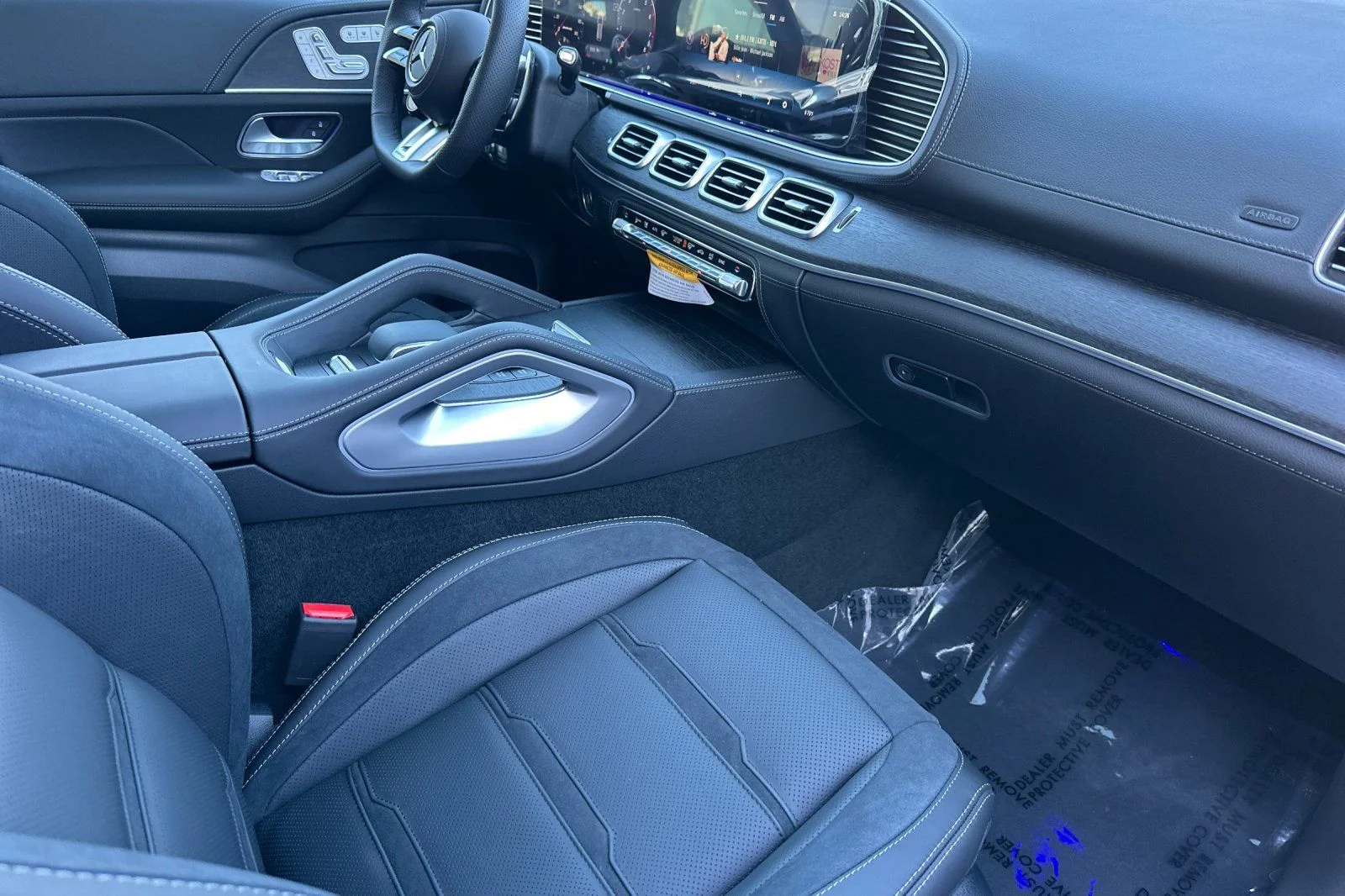 New 2026 Obsidian Black Metallic Mercedes-Benz GLE 53 AMG® image 14