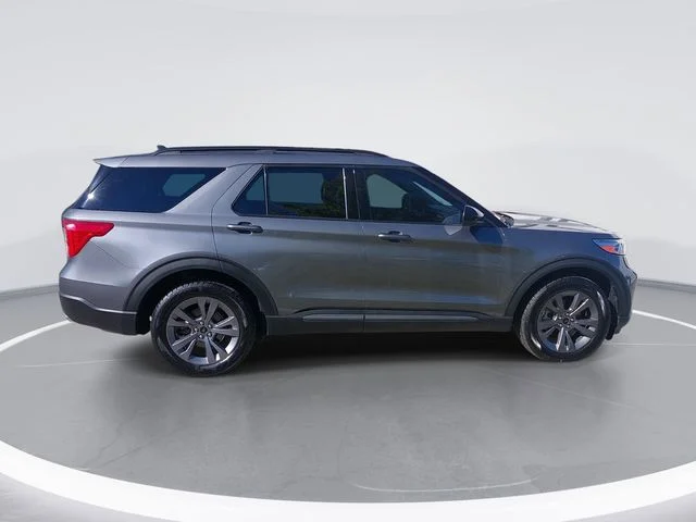 Used 2022 Gray Ford XLT image 6