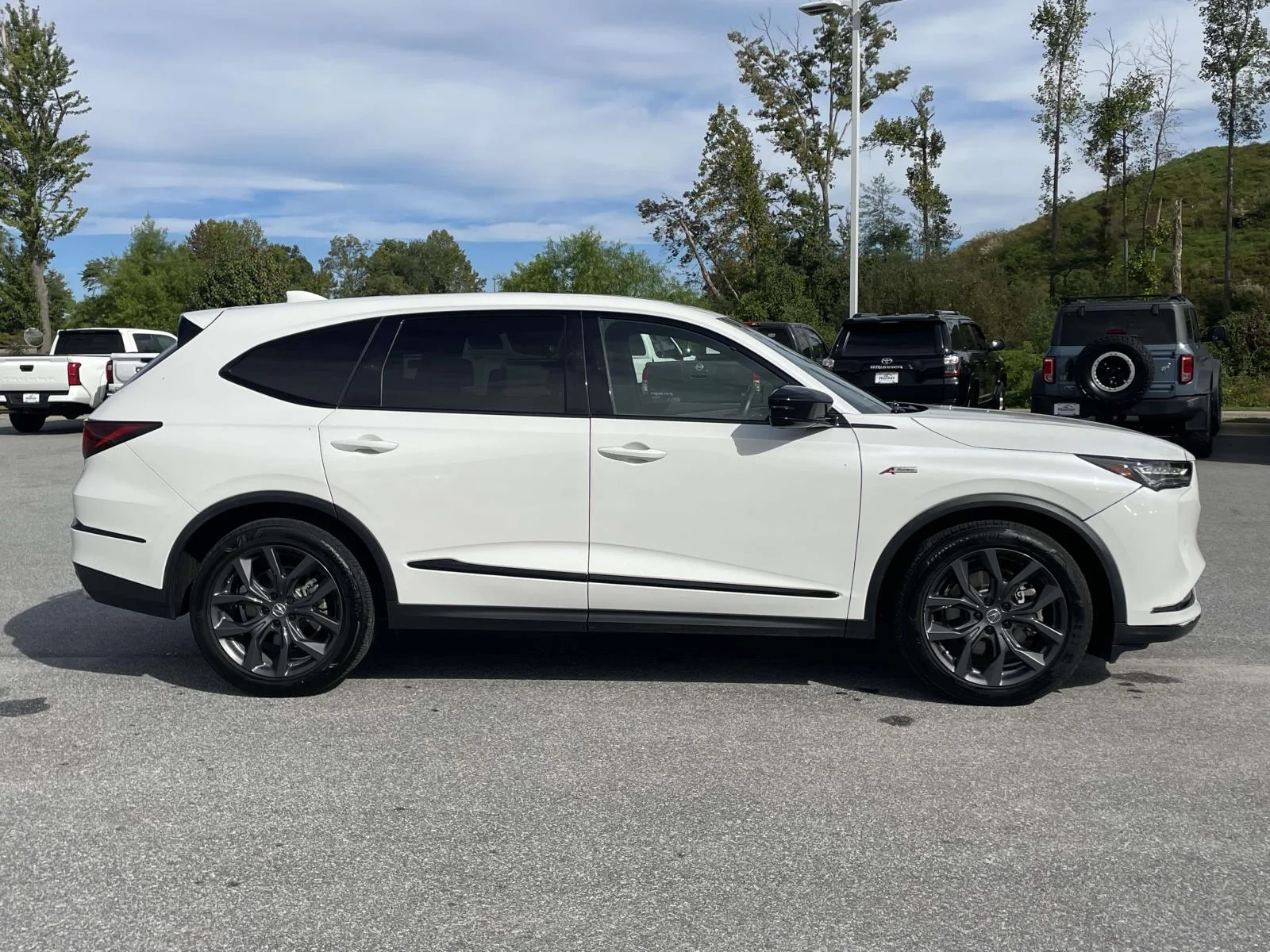 Used 2022 Platinum White Pearl Acura w/A-Spec Package image 31
