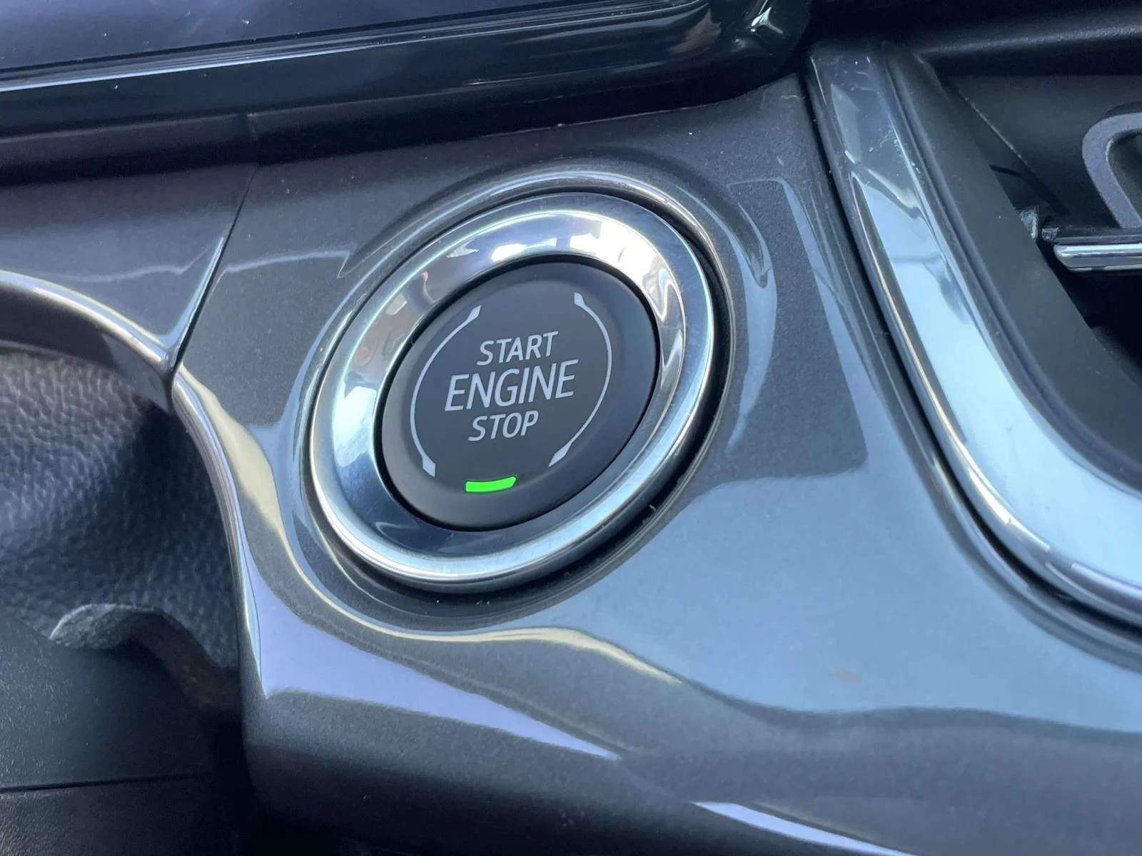 New 2026 Mosaic Black Metallic Chevrolet ACTIV image 25