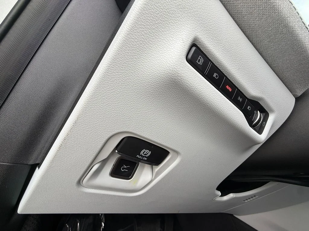 New 2026 Silver Jeep Laredo image 23