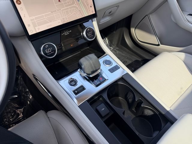 Used 2023  Jaguar P250 S image 24