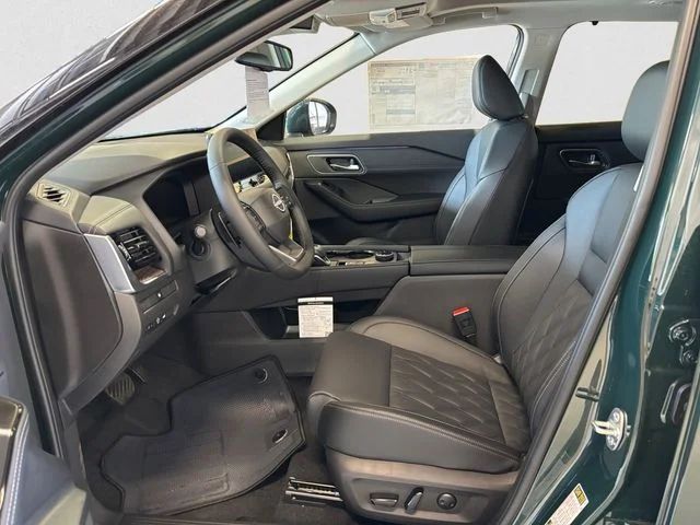 New 2026 Black Nissan Platinum image 10