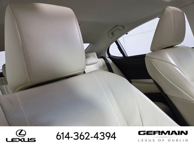 Used 2022  Lexus 250 image 18