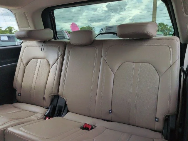 Certified Used 2024 Oxford White Ford Limited image 15