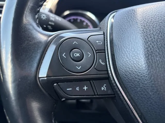 Used 2019 White Toyota SE image 26