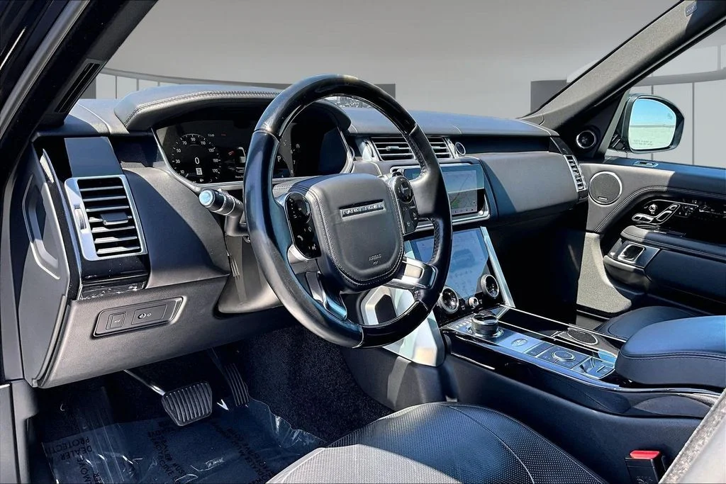 Used 2019 Black Land Rover 5.0L V8 Supercharged image 15