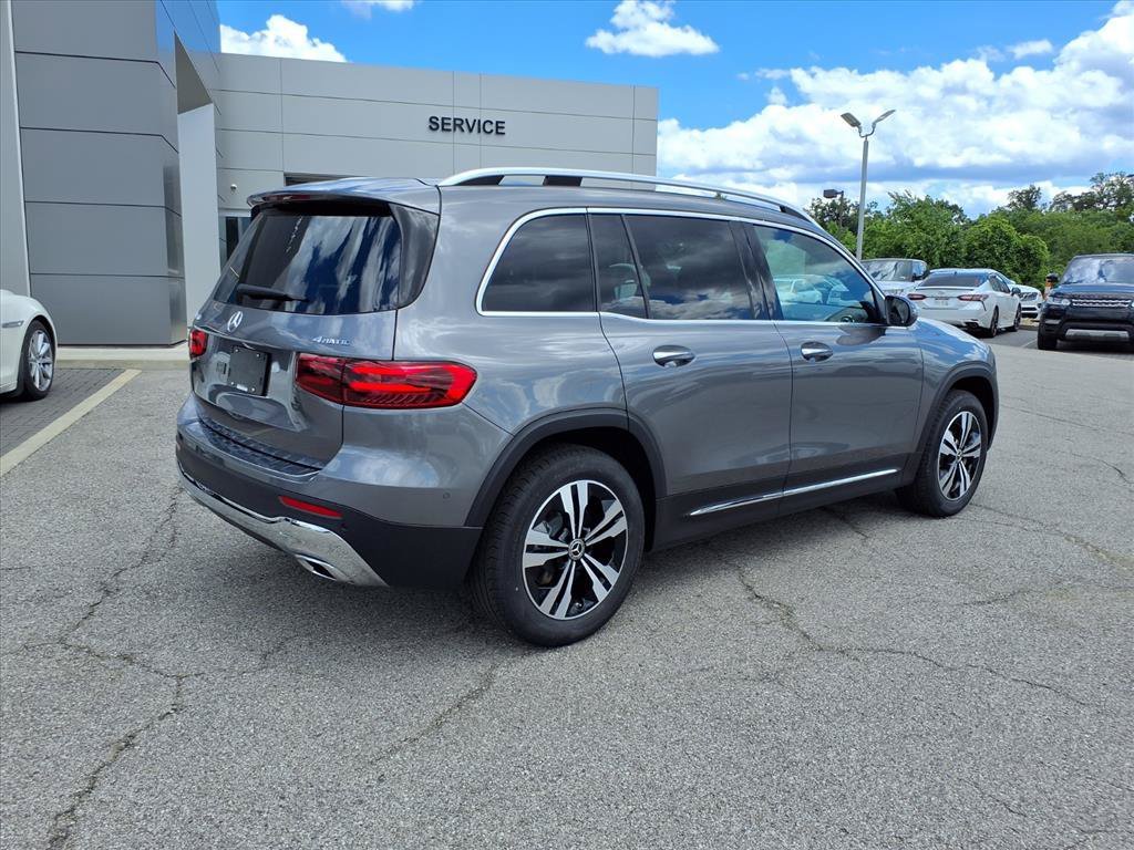 New 2026 Mountain Grey Met Mercedes-Benz GLB 250 image 3