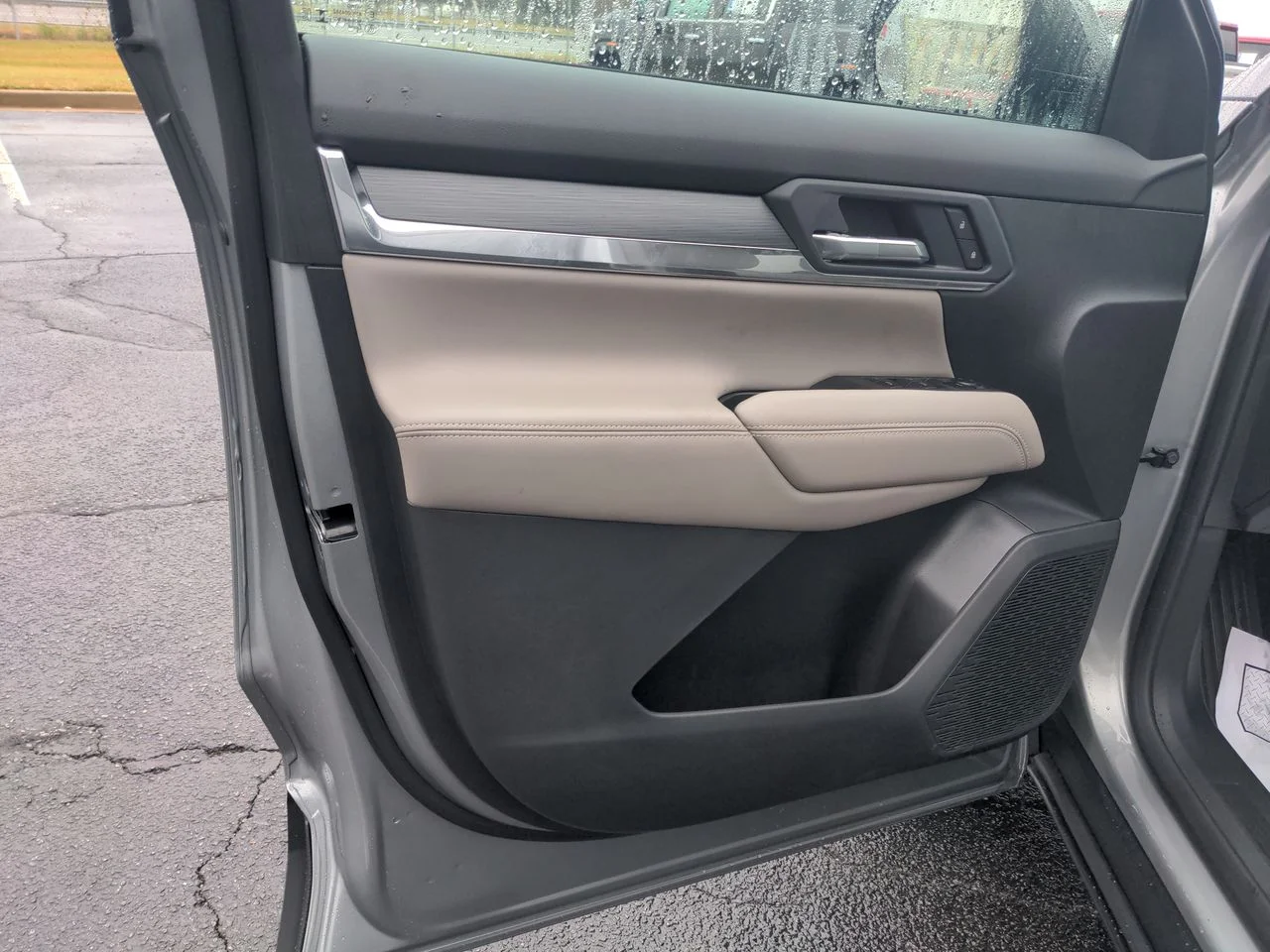 New 2026 Sterling Metallic GMC Elevation image 22