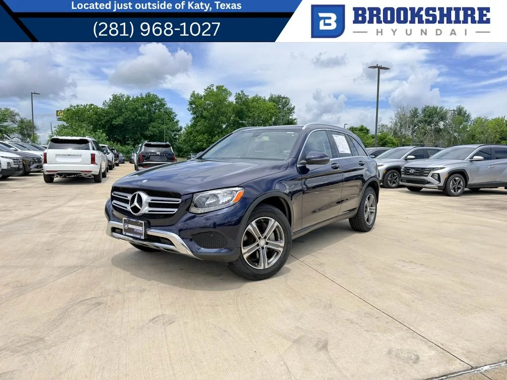 Used 2016 Lunar Blue Metallic Mercedes-Benz 300 image 1
