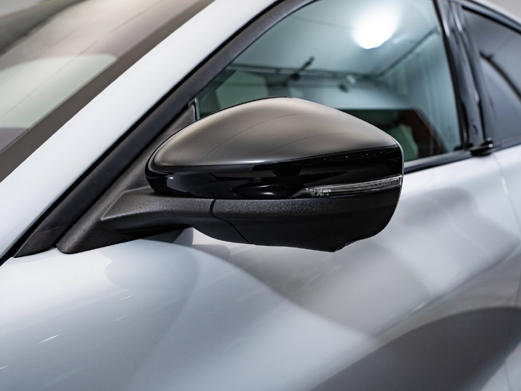 Used 2022 Space White Metallic Ford Premium image 16