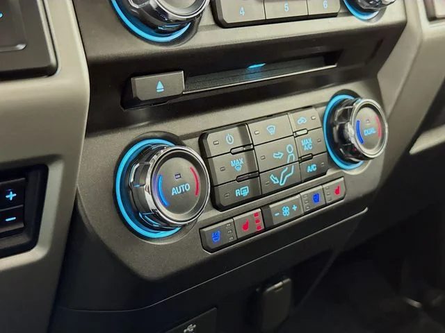 Used 2018 White Ford Lariat image 16