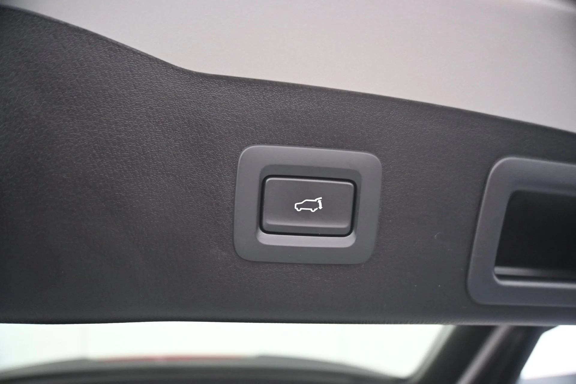 Used 2025 Platinum Quartz Metallic Mazda 2.5 S Preferred Package image 16