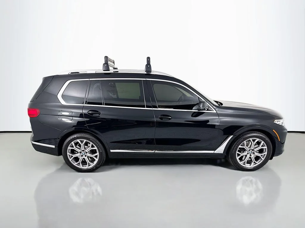 Used 2022 Jet Black BMW xDrive40i image 8