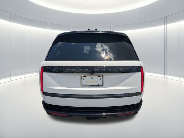 New 2026 Fuji White Land Rover SE image 8