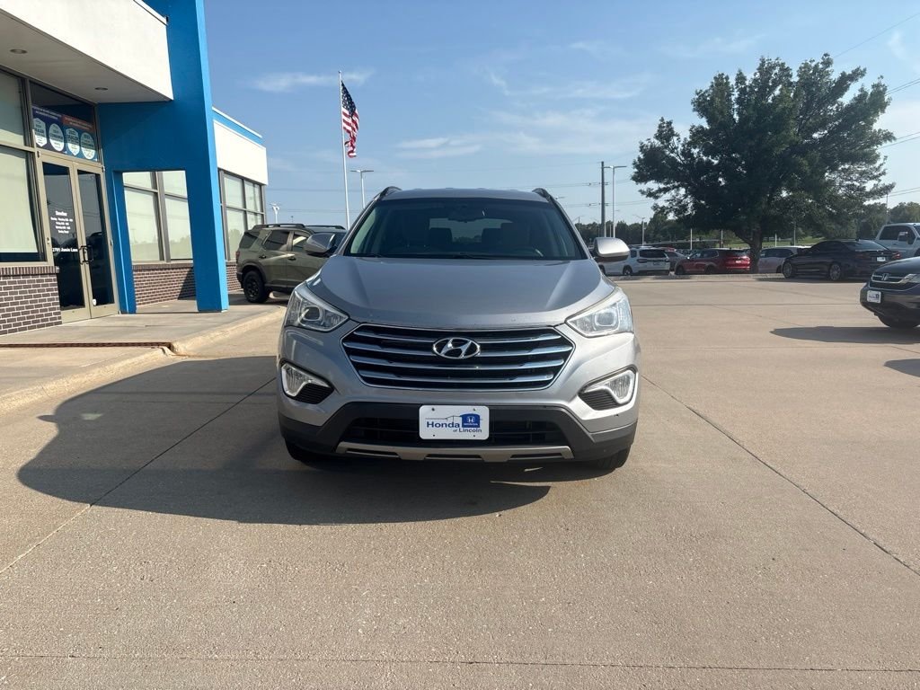 Used 2016 Iron Frost Hyundai SE image 2