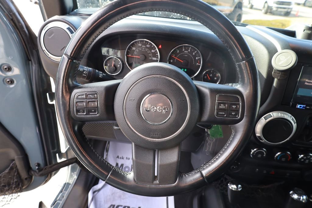 Used 2015 Anvil Clearcoat Jeep Rubicon image 13