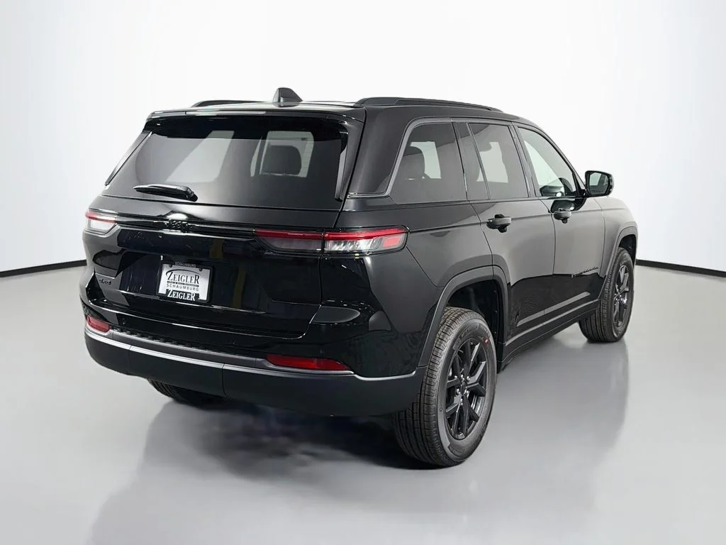 New 2027 Black Jeep Altitude image 7