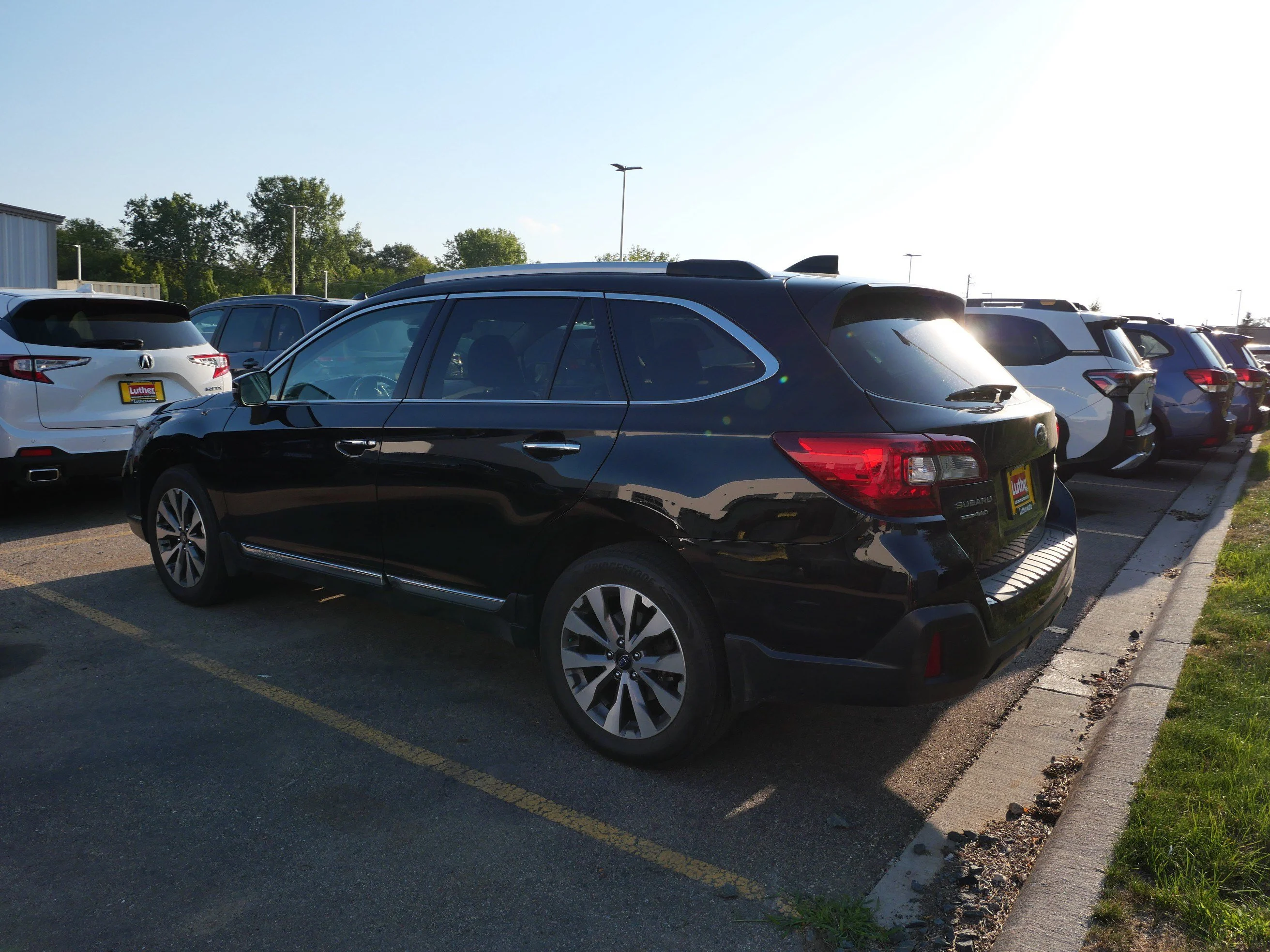 Used 2019 Crystal Black Silica Subaru Touring image 5