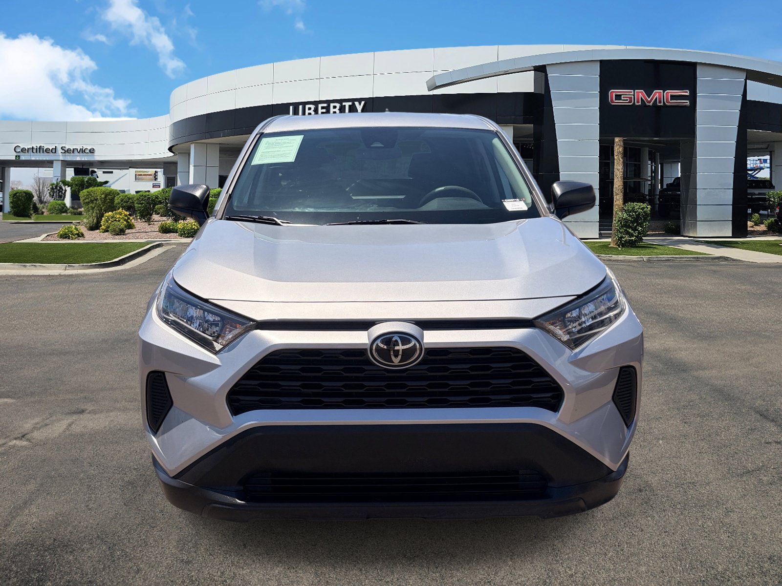 Used 2022 Silver Toyota LE image 28