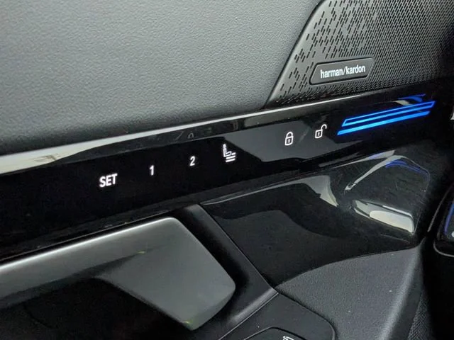 2024 BMW 5 Series 530i - Photo 39