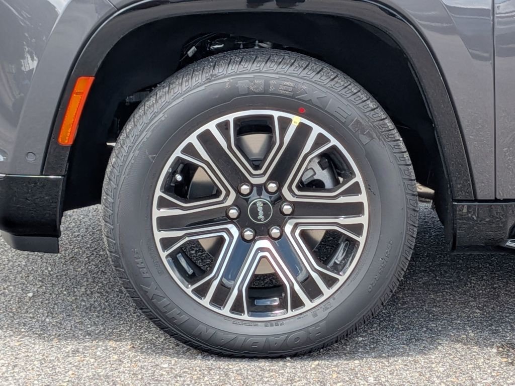 New 2026 Baltic Gray Metallic Clearcoat Jeep  image 12
