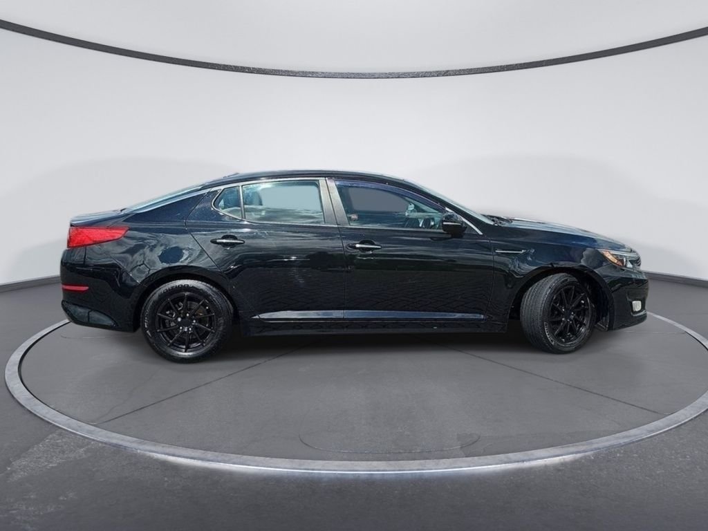 Used 2015 Black Kia LX image 6