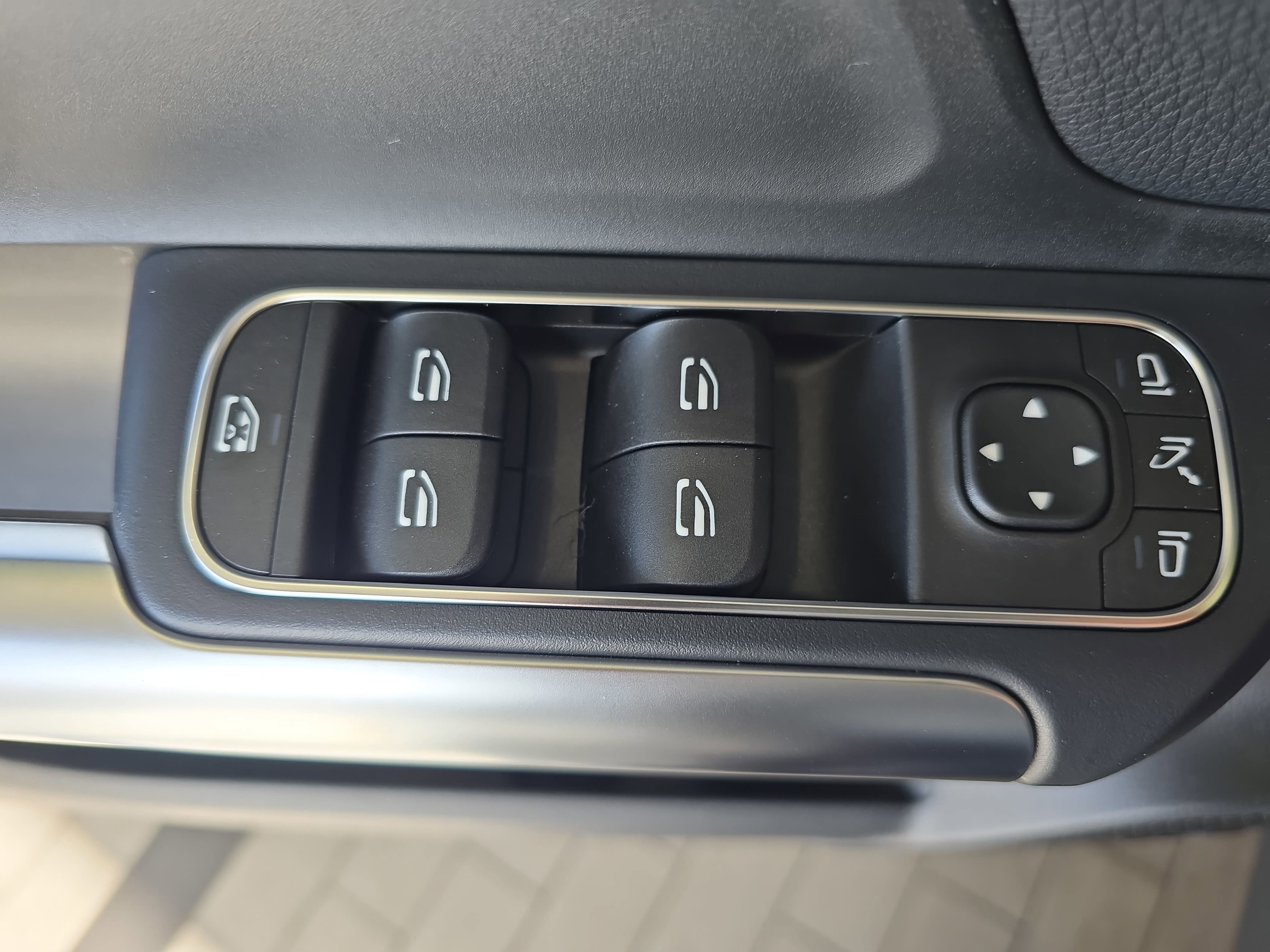 New 2026 Mountain Grey Metallic Mercedes-Benz GLA250 image 28