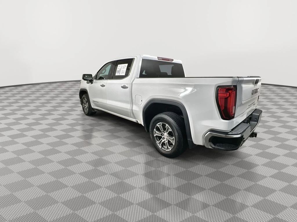 Used 2024 White GMC SLT image 6