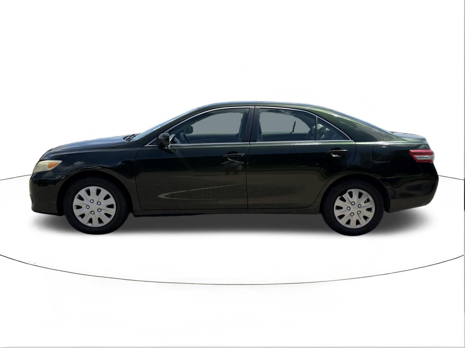 Used 2010 Spruce Mica Toyota LE image 6