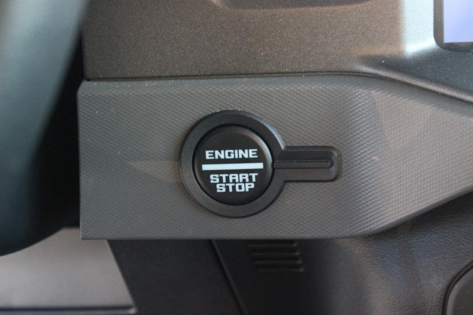 Used 2024 White Ford Black Diamond image 29