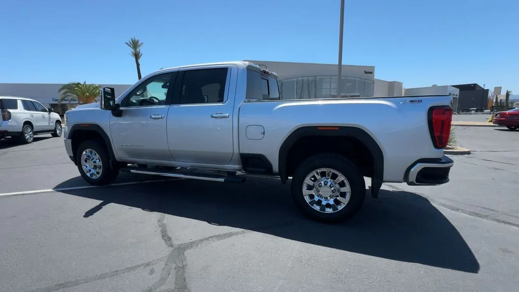 Used 2022 Silver GMC SLT image 7
