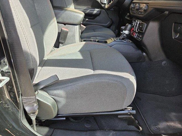 Used 2026 Black Clearcoat Jeep Rubicon image 27