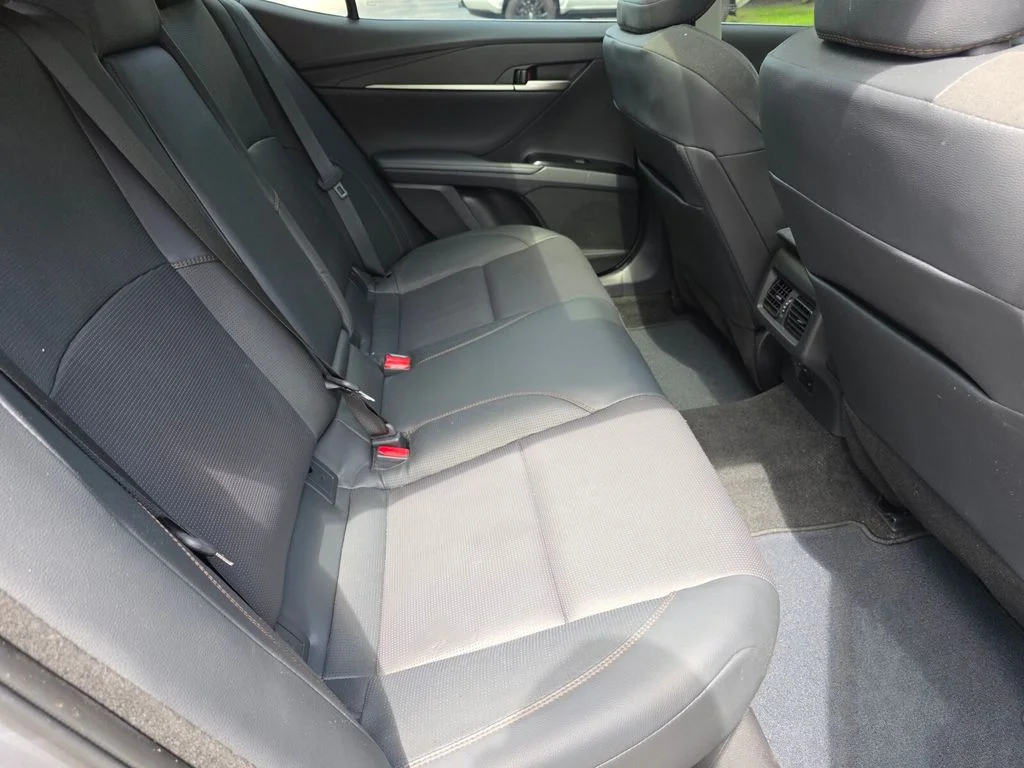 Certified Used 2025  Toyota XLE image 17