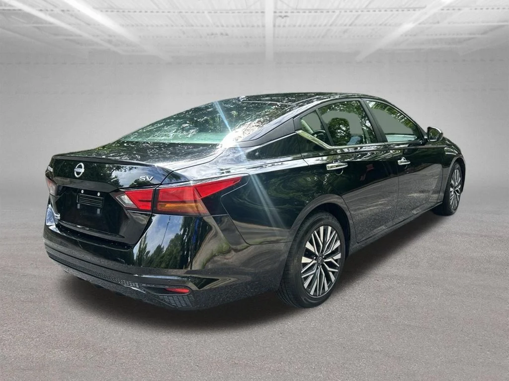 Used 2024 Black Nissan 2.5 SV image 5