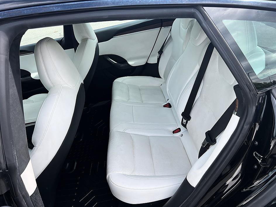 Used 2021 Solid Black Tesla Long Range image 14