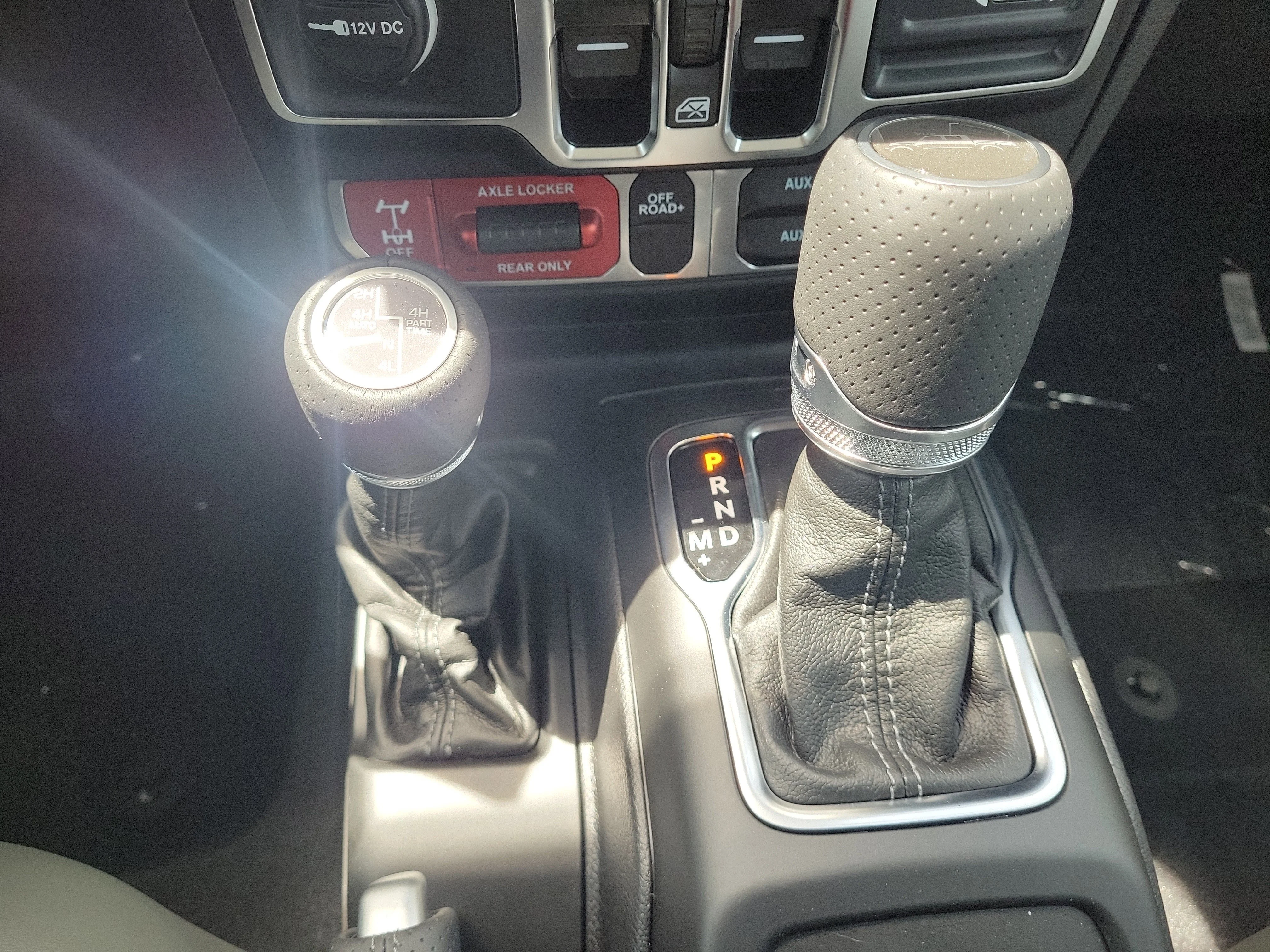New 2026 Bright White Clearcoat Jeep Mojave X image 20