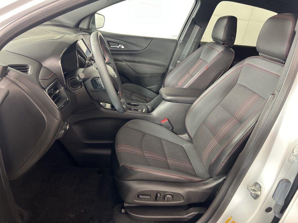 Used 2024 Summit White Chevrolet RS image 6
