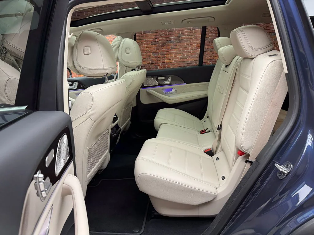 Used 2026 Blue Mercedes-Benz GLS 450 image 22