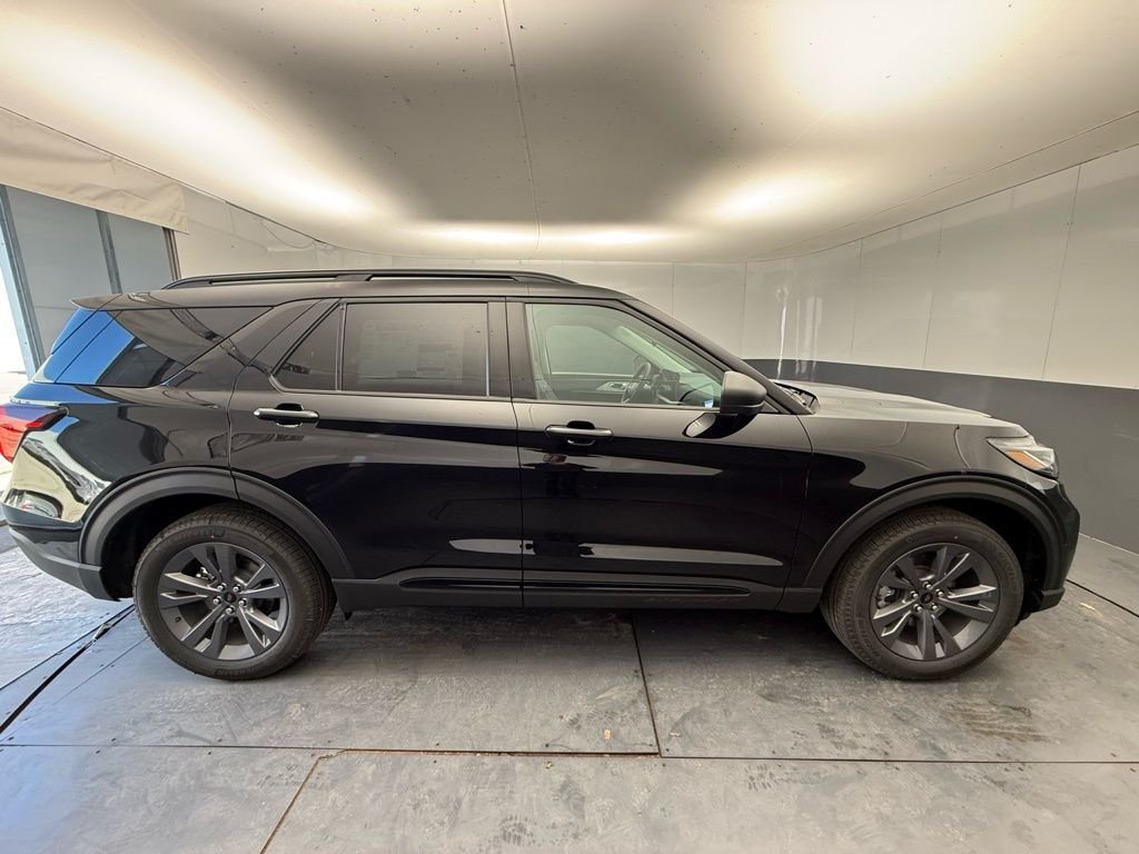 New 2026 Agate Black Metallic Ford Active image 14